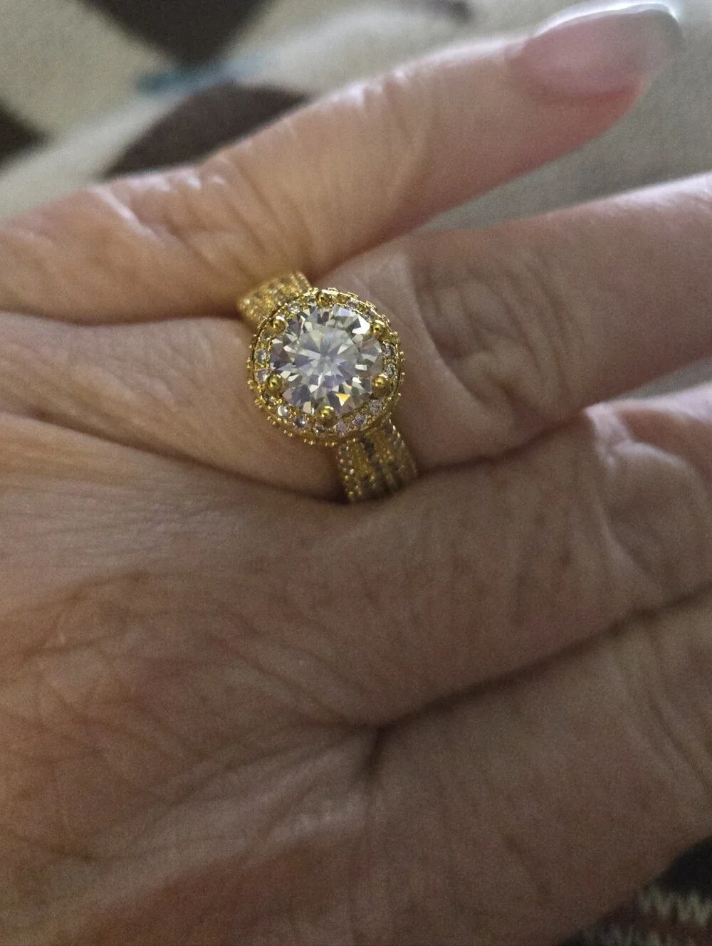 18 Kt 2 Ct Moisannite Ring